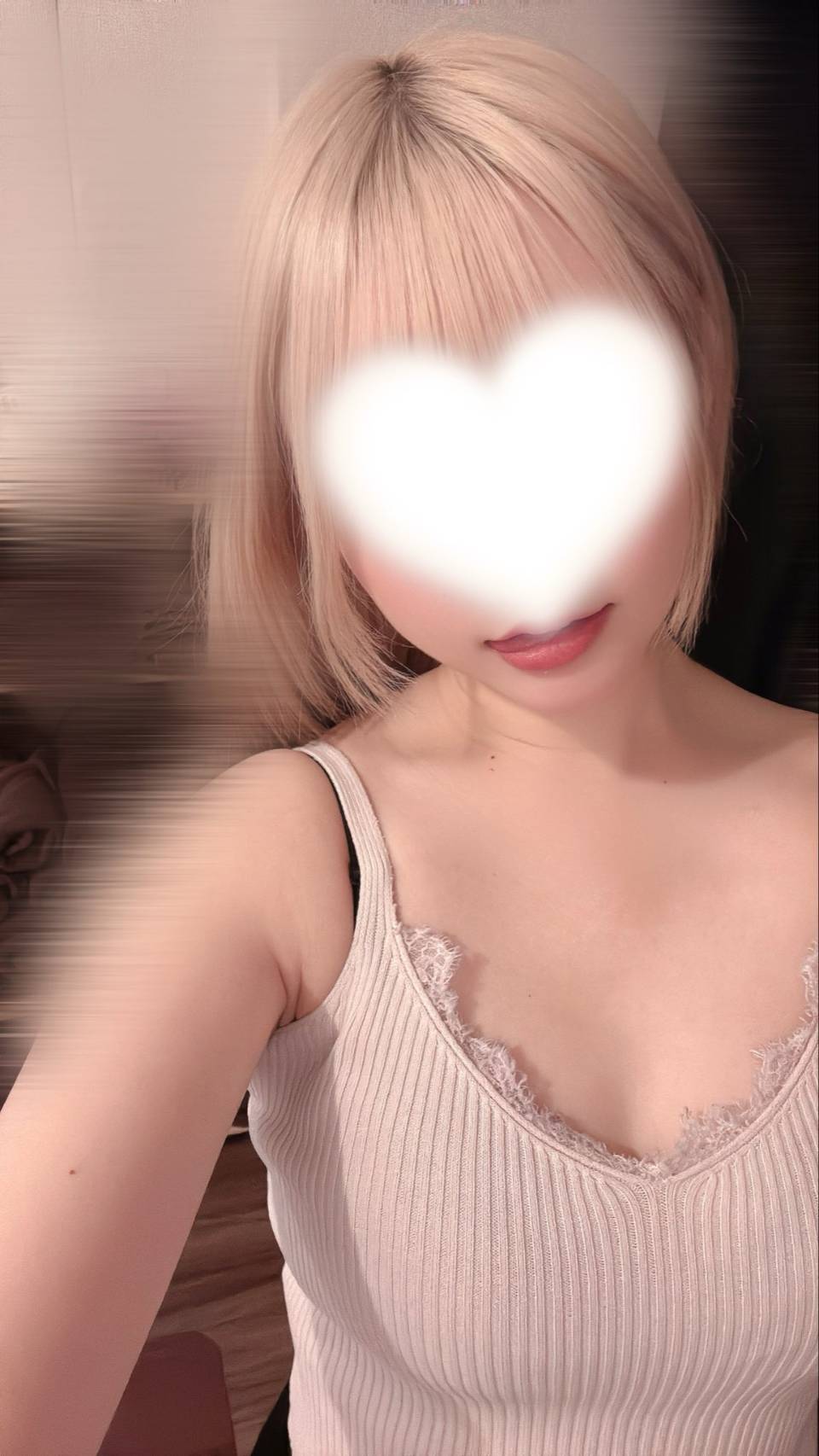 鳴海ららの画像